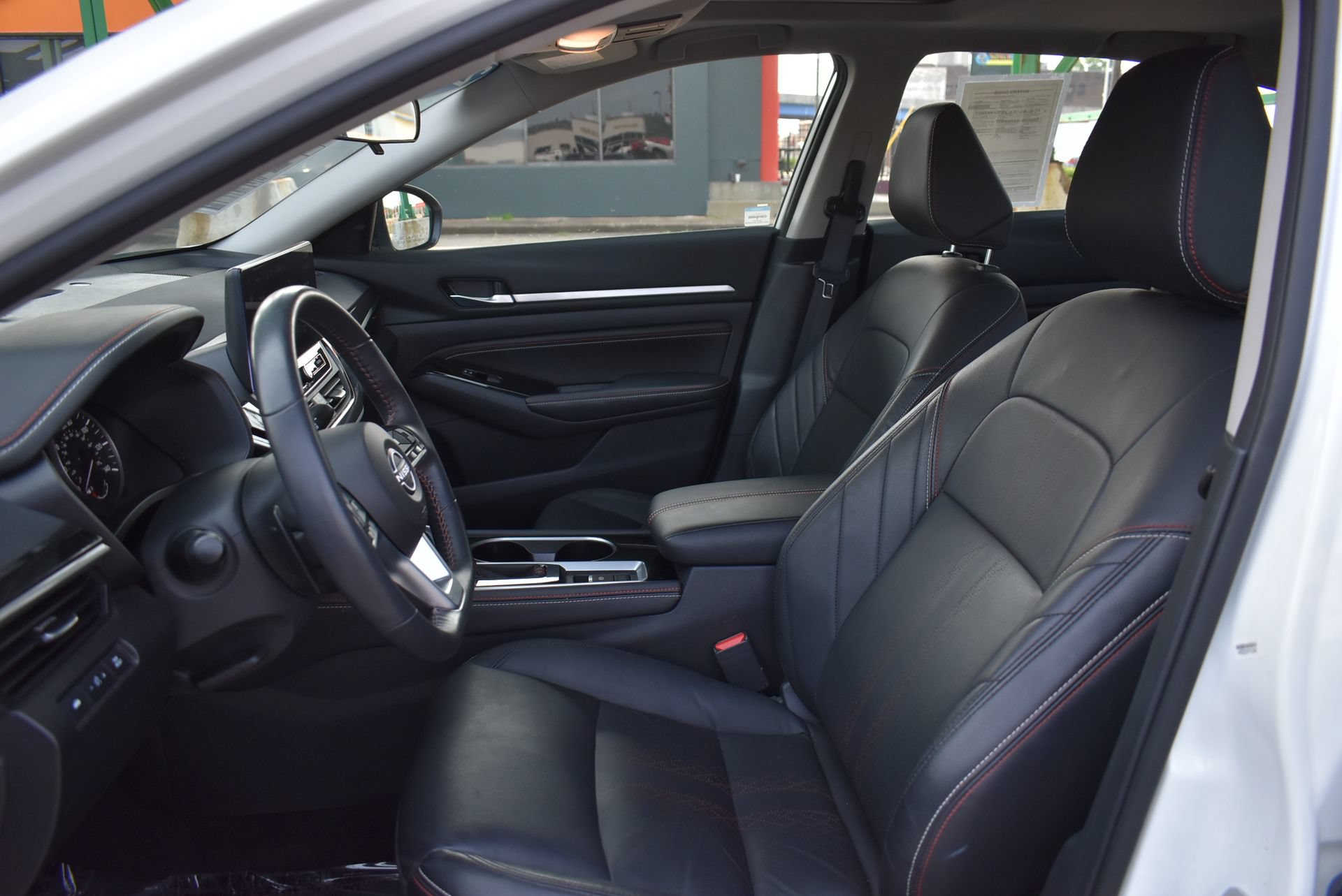 Used 2023 Nissan Altima 2.5 SR w/ SR Premium Package AWD/4WD image 16