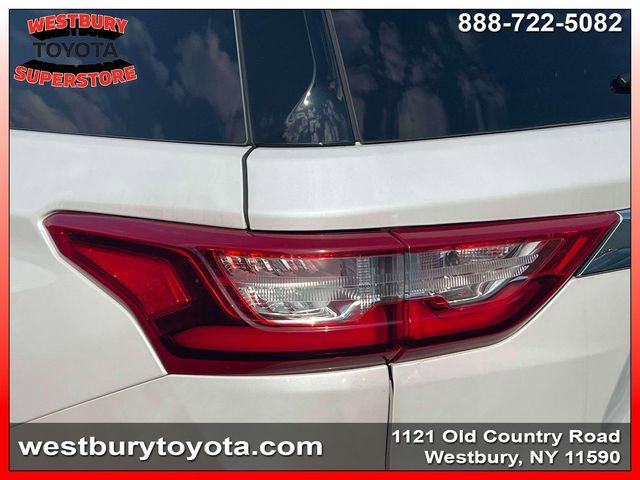 Used 2021 Chevrolet Traverse LT image 9