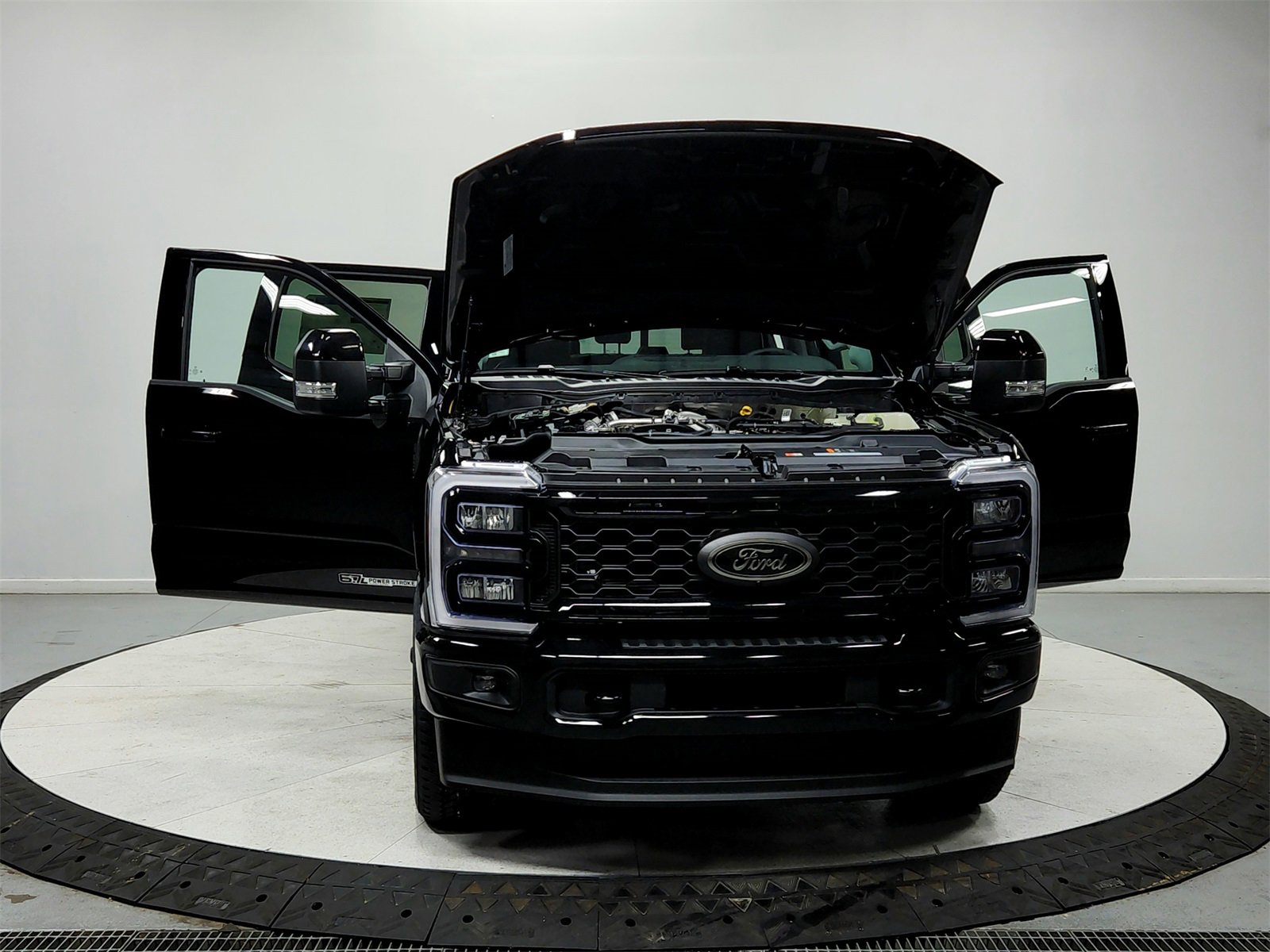 New 2026 Ford F250 Lariat w/ Black Appearance Package image 10