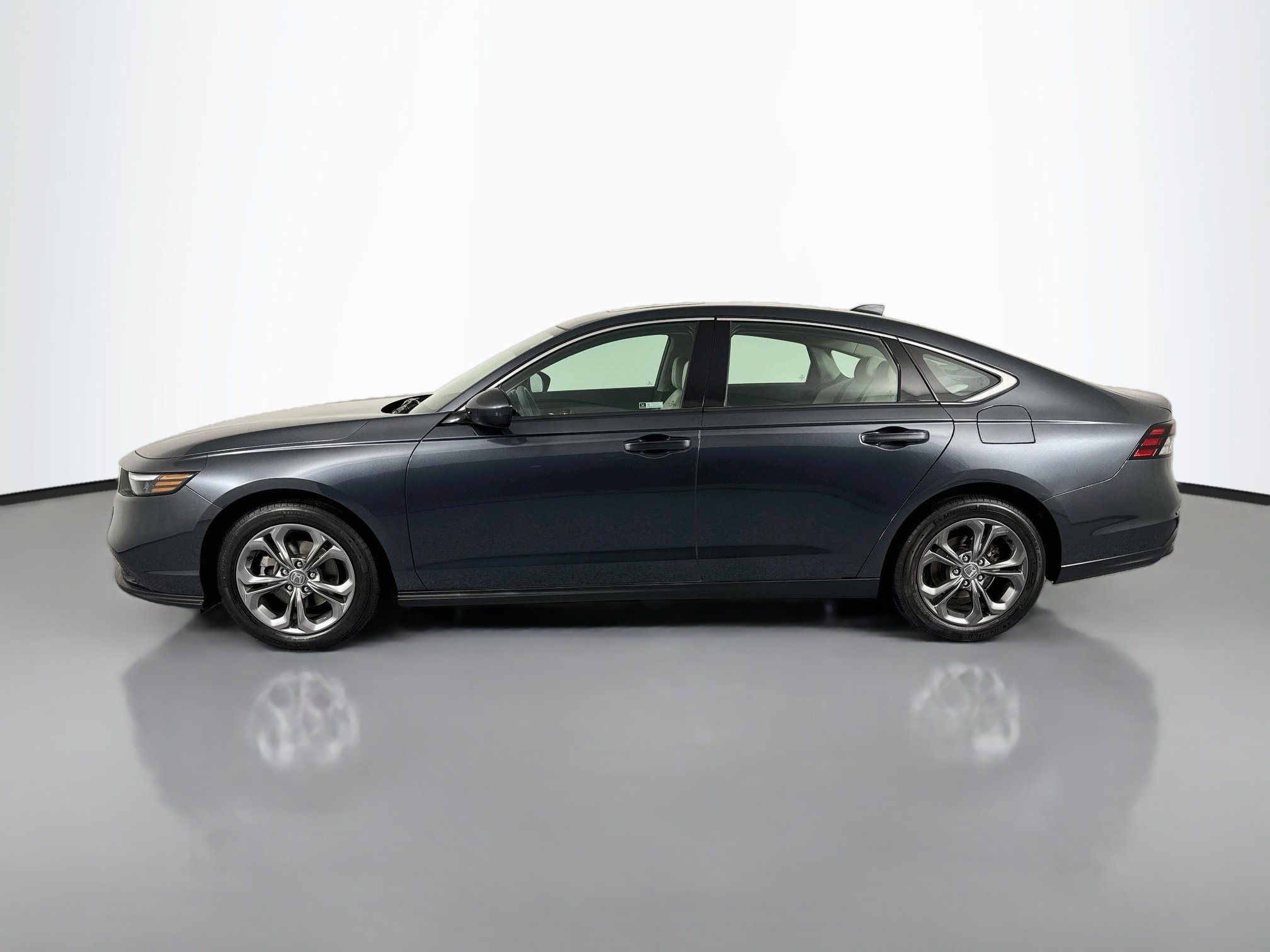 Certified 2024 Honda Accord EX image 8