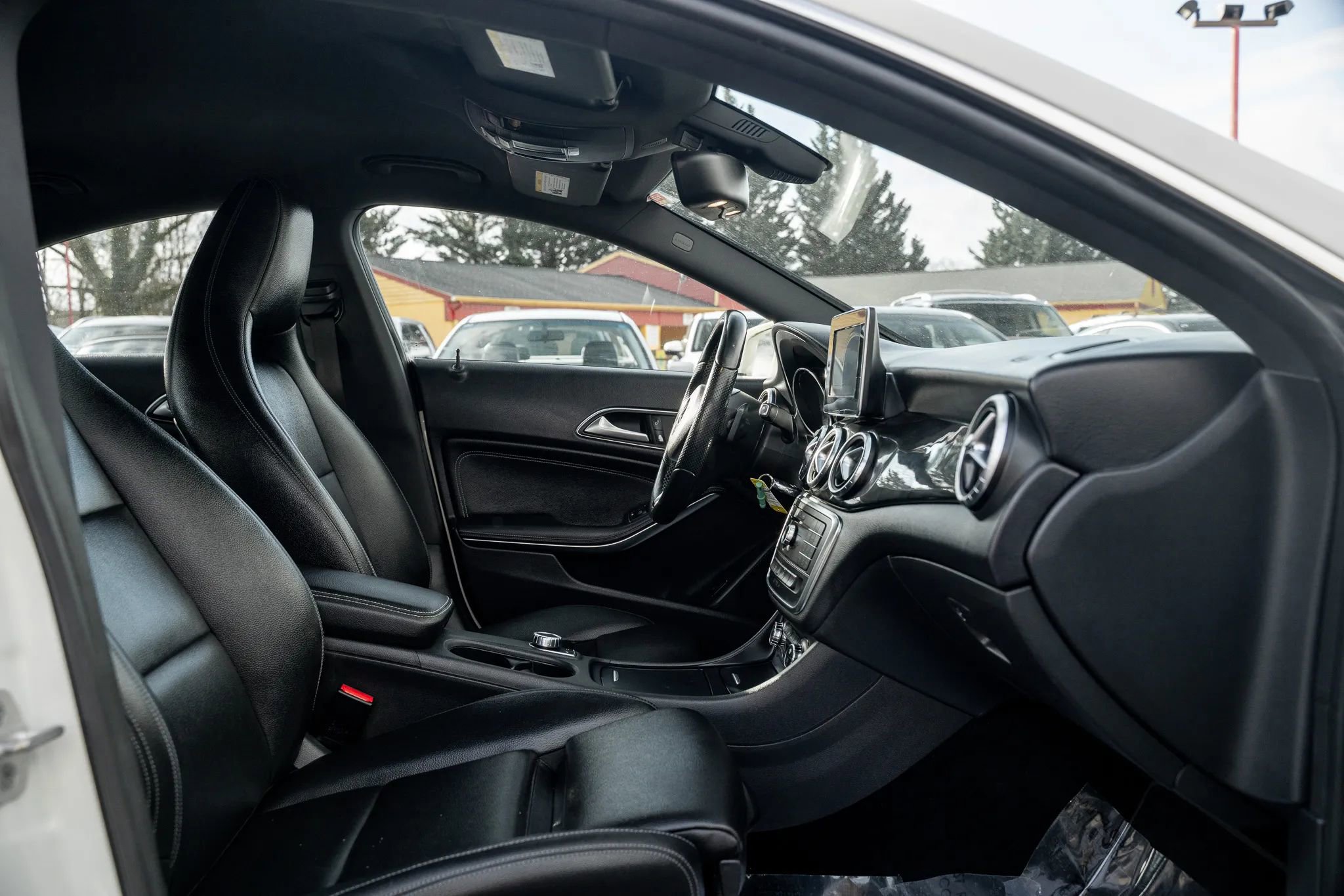 Used 2016 Mercedes-Benz CLA 250 4MATIC image 11