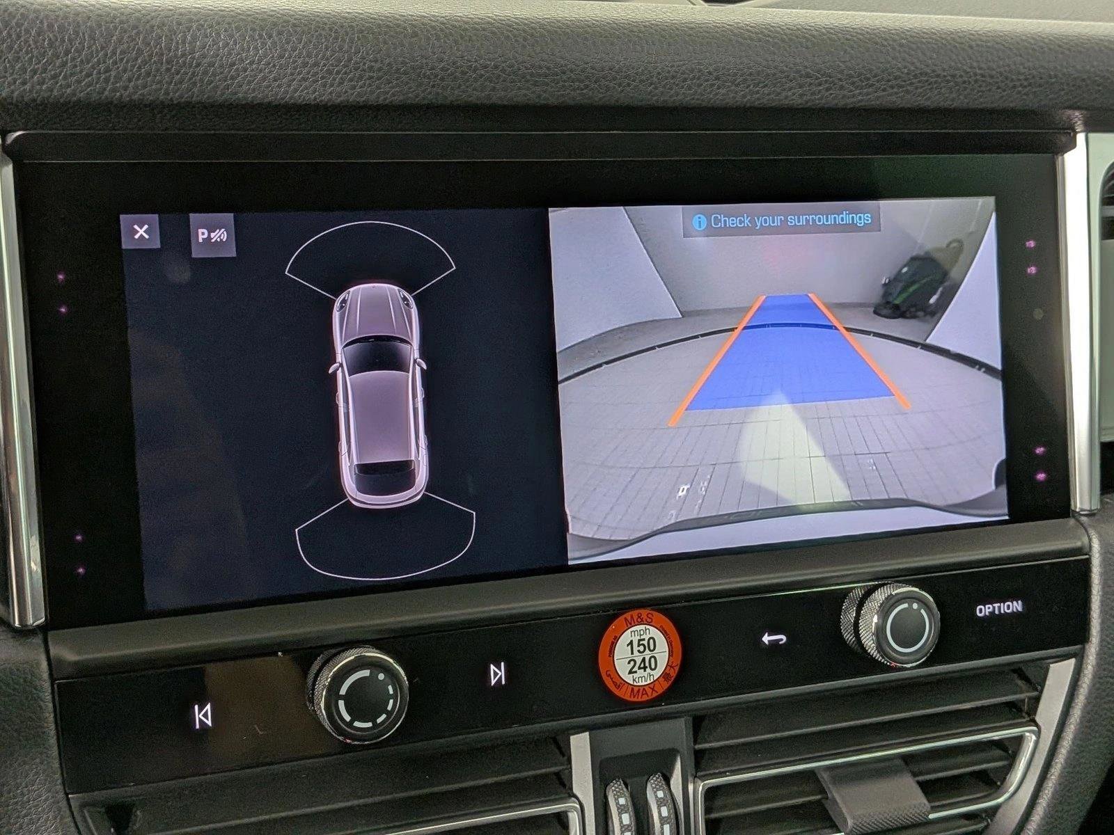 Certified 2025 Porsche Macan Turbo AWD/4WD image 18