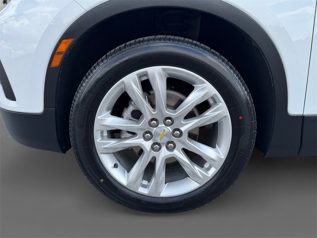 Used 2022 Chevrolet Blazer LT w/ Sound & Technology Package image 11