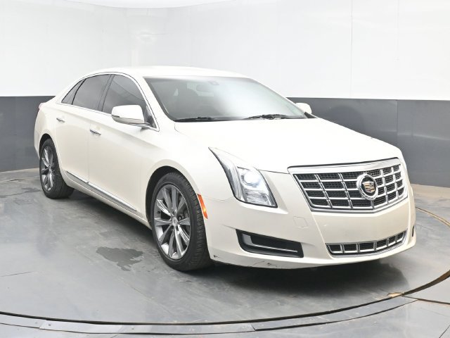 Used 2013 Cadillac XTS FWD image 2