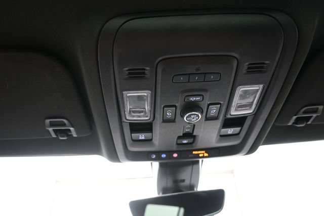 Used 2021 Chevrolet Suburban High Country AWD/4WD image 12