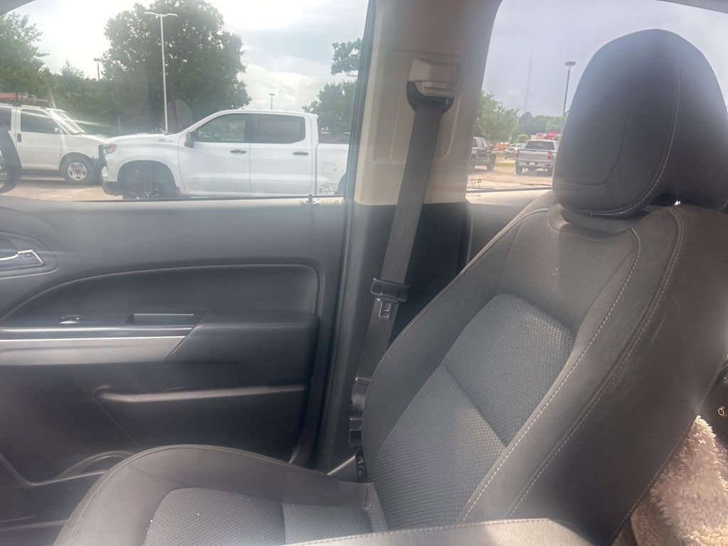 Used 2022 Chevrolet Colorado LT AWD/4WD image 10