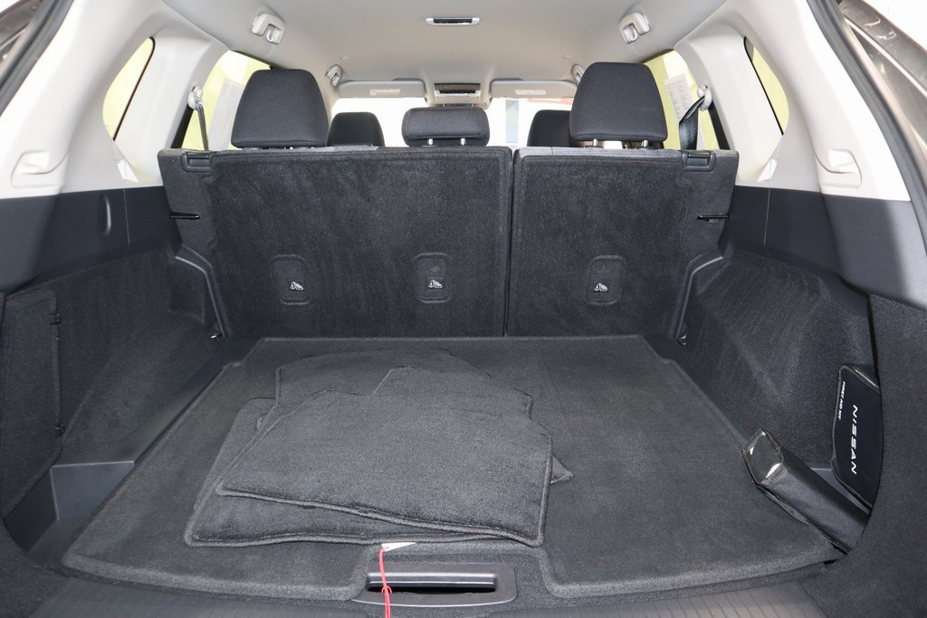 Certified 2023 Nissan Rogue SV image 20