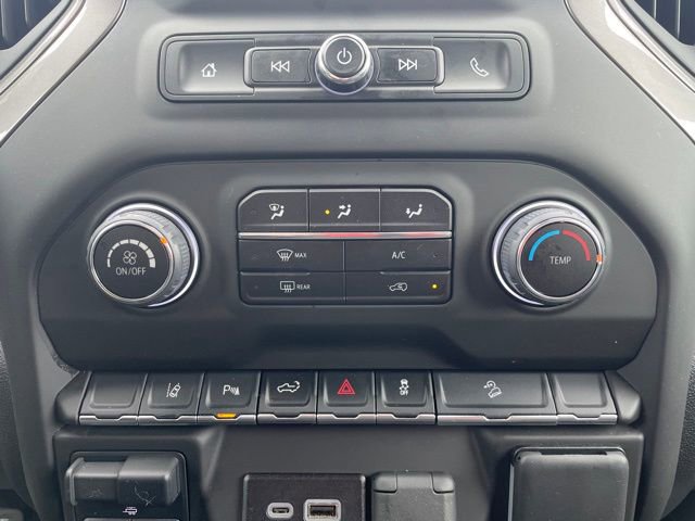 Used 2025 Chevrolet Silverado 2500 Custom w/ Custom Value Package image 6