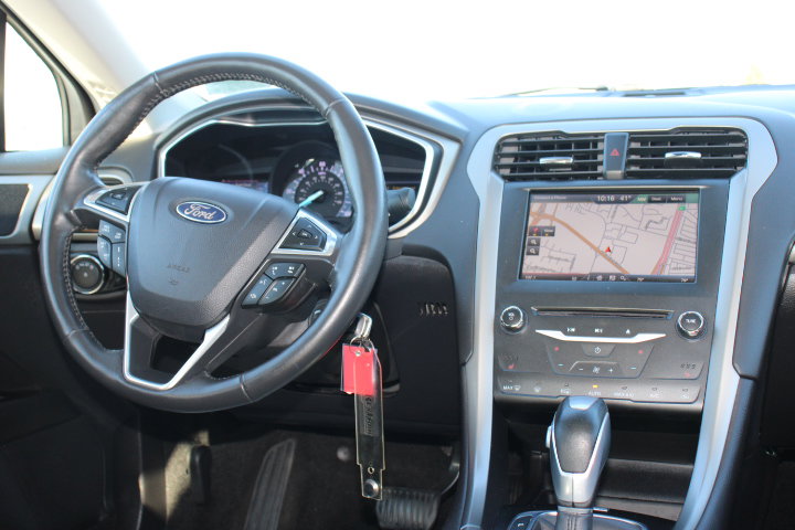 Used 2014 Ford Fusion Energi SE w/ Driver Assist Package image 23