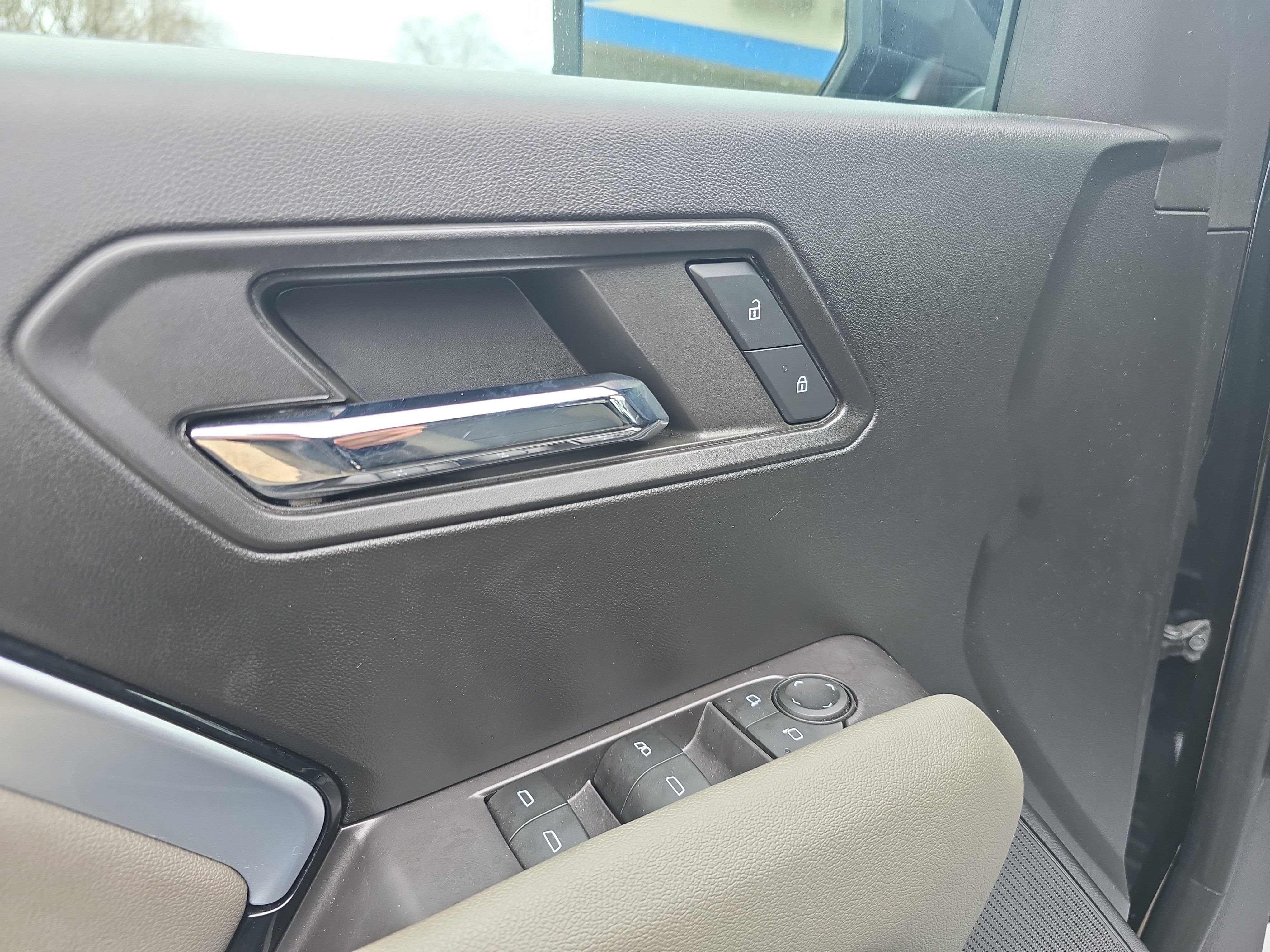 Used 2024 Chevrolet Colorado ZR2 w/ Technology Package image 19