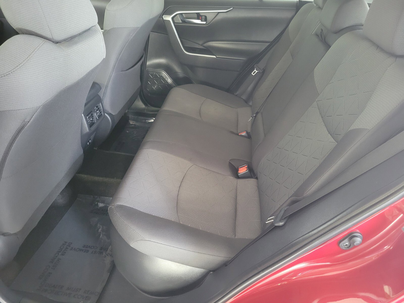 Used 2020 Toyota RAV4 XLE w/ XLE Grade Weather Package image 12