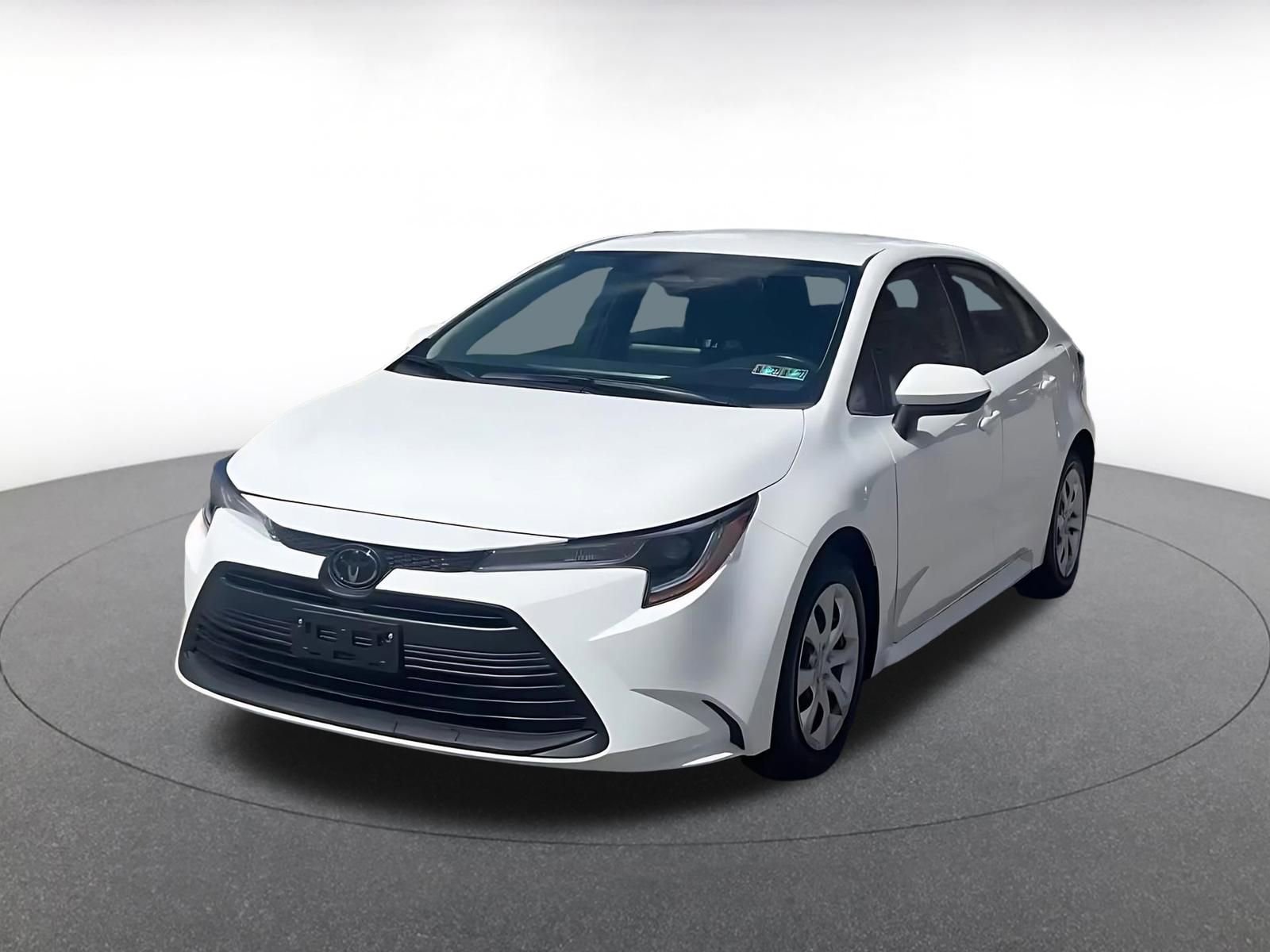 Used 2025 Toyota Corolla LE image 7