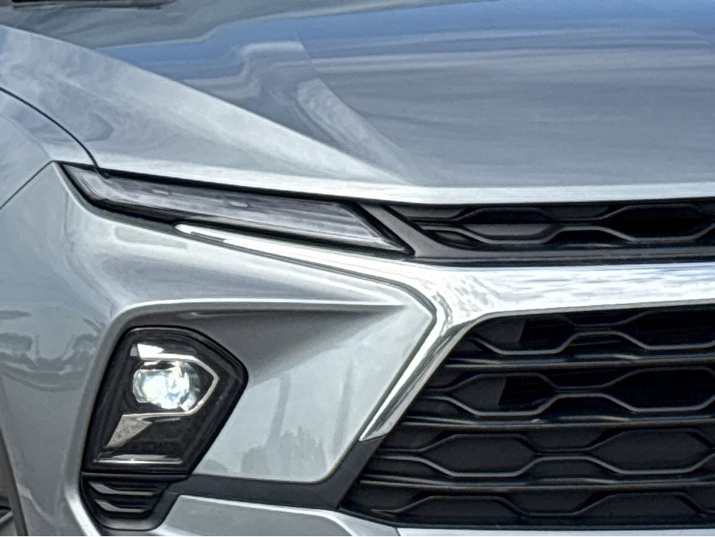 New 2025 Chevrolet Blazer LT w/ Convenience Package FWD image 2