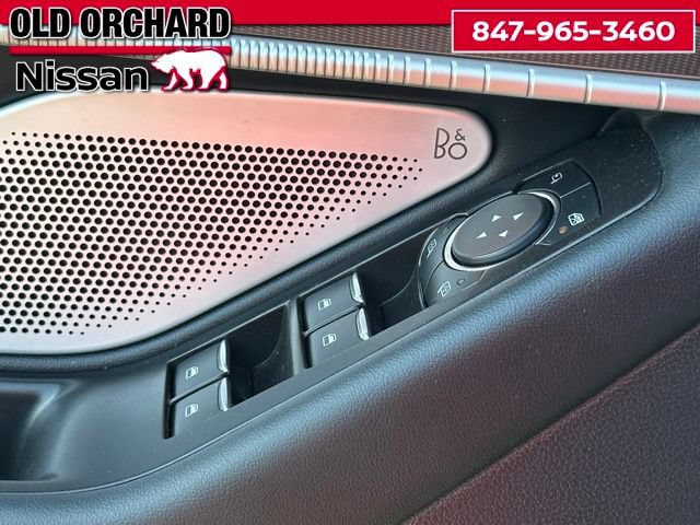 Used 2025 Ford Explorer ST AWD/4WD image 9