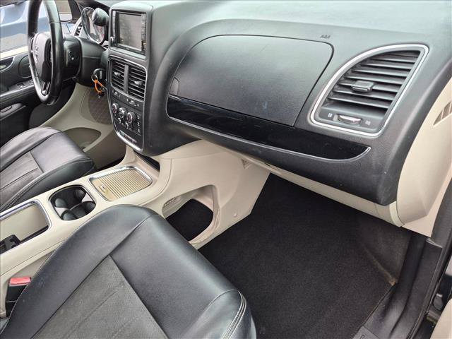 Used 2019 Dodge Grand Caravan SXT FWD image 22
