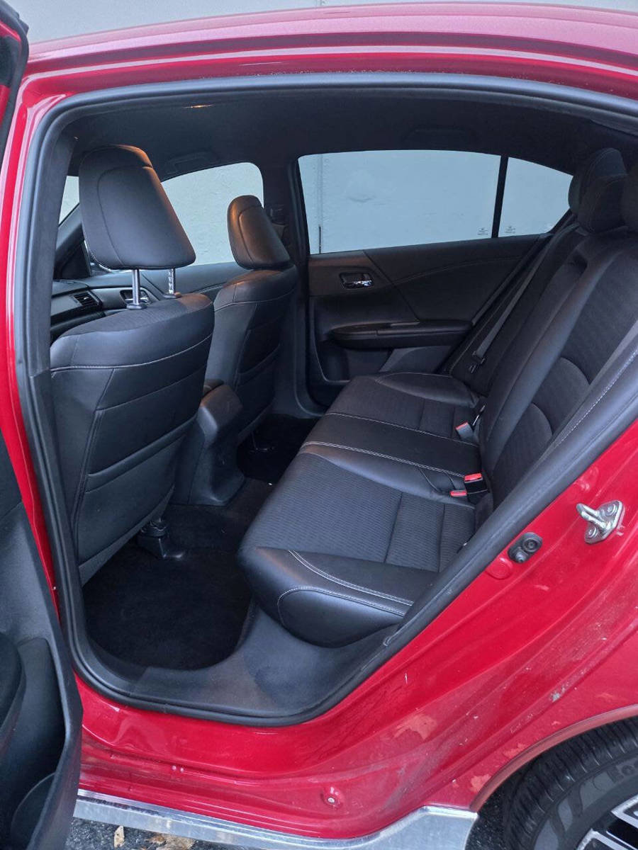 Used 2016 Honda Accord Sport image 11