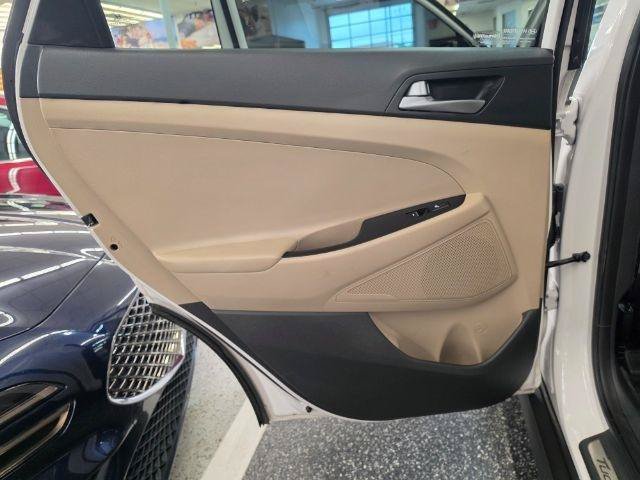 Used 2016 Hyundai Tucson Limited w/ Option Group 03 AWD/4WD image 29