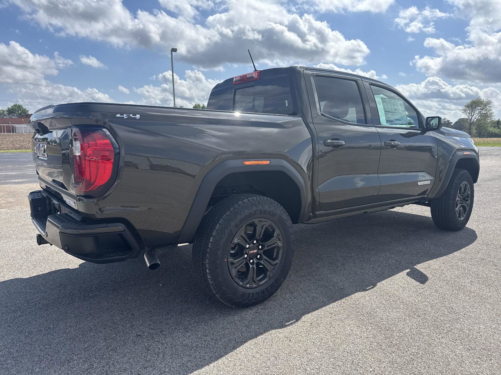 New 2025 GMC Canyon Elevation w/ Convenience Package image 6