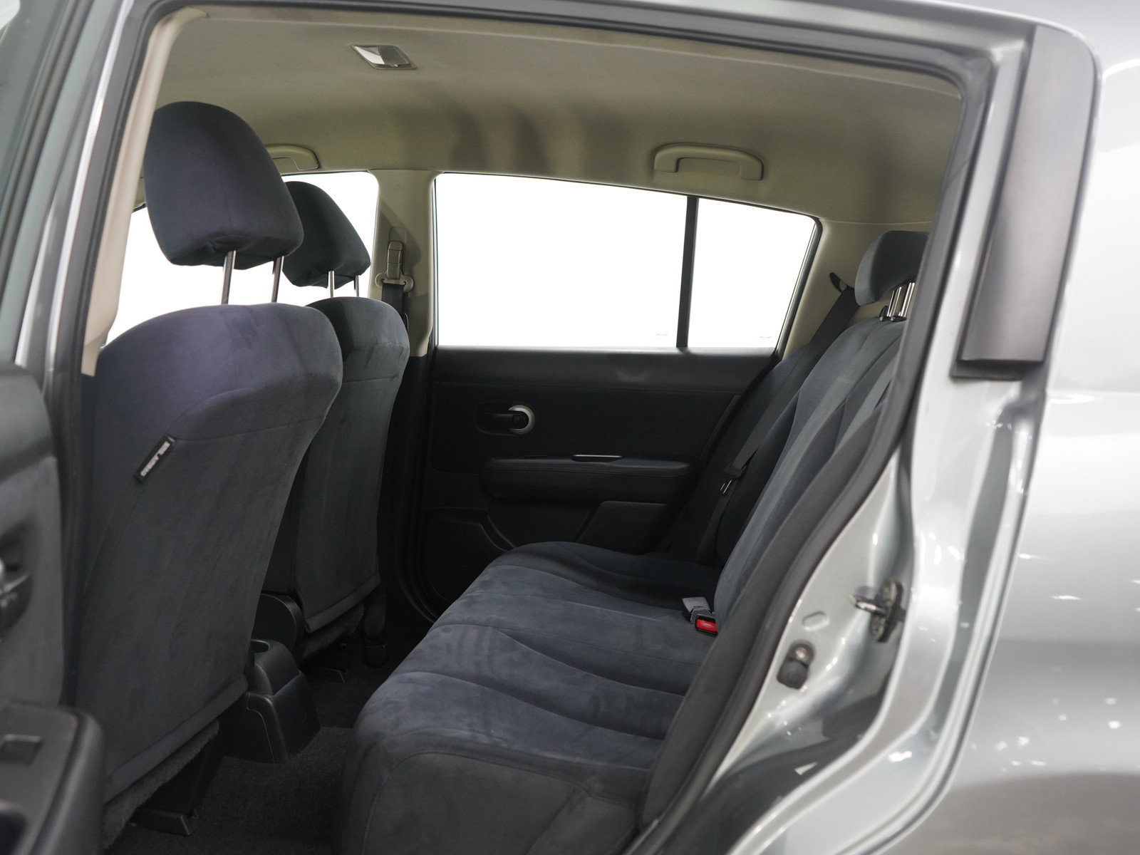 Used 2009 Nissan Versa 1.8 S w/ PWR Pkg image 17