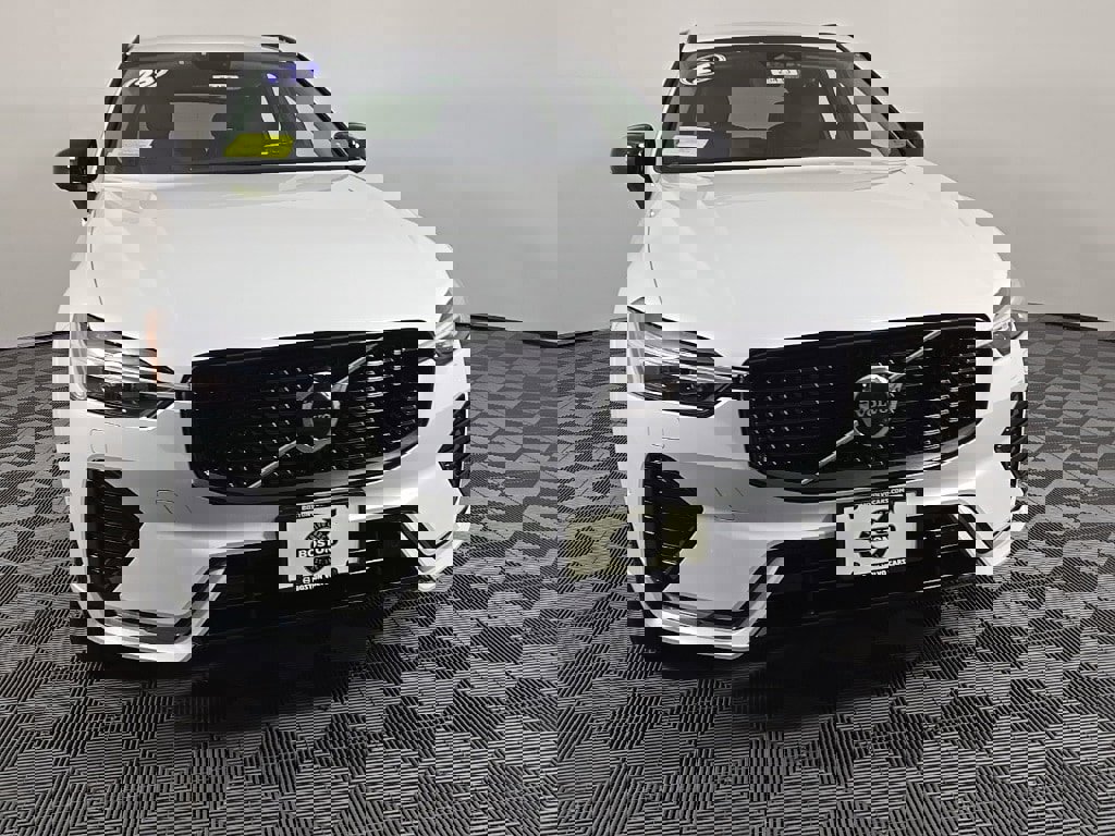 New 2025 Volvo XC60 B5 Plus w/ Protection Package Premier image 3