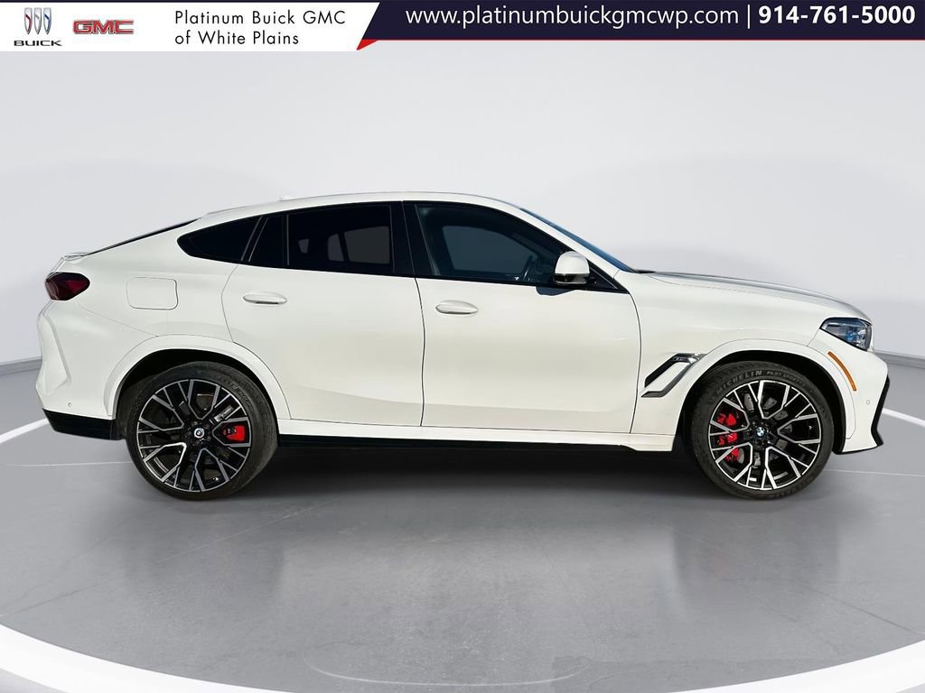 Used 2023 BMW X6 M image 2