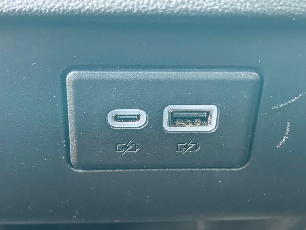 Used 2025 Chevrolet Blazer LT AWD/4WD image 17