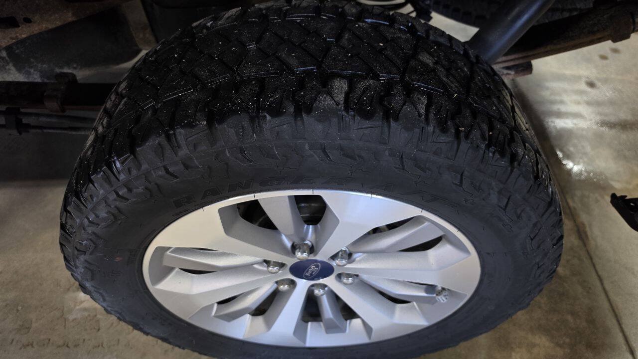Used 2017 Ford F150 XLT w/ Equipment Group 301A Mid AWD/4WD image 14