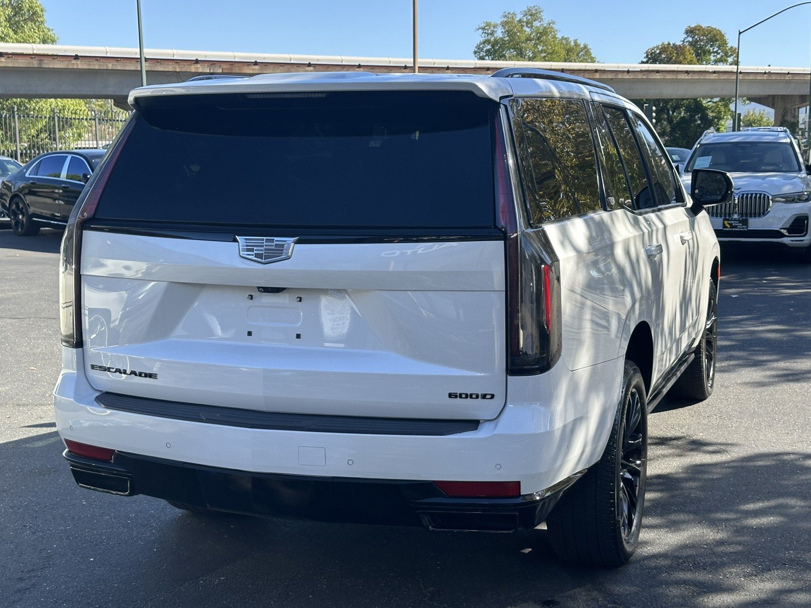 Used 2021 Cadillac Escalade Sport Platinum w/ LPO, ONYX Package AWD/4WD image 9