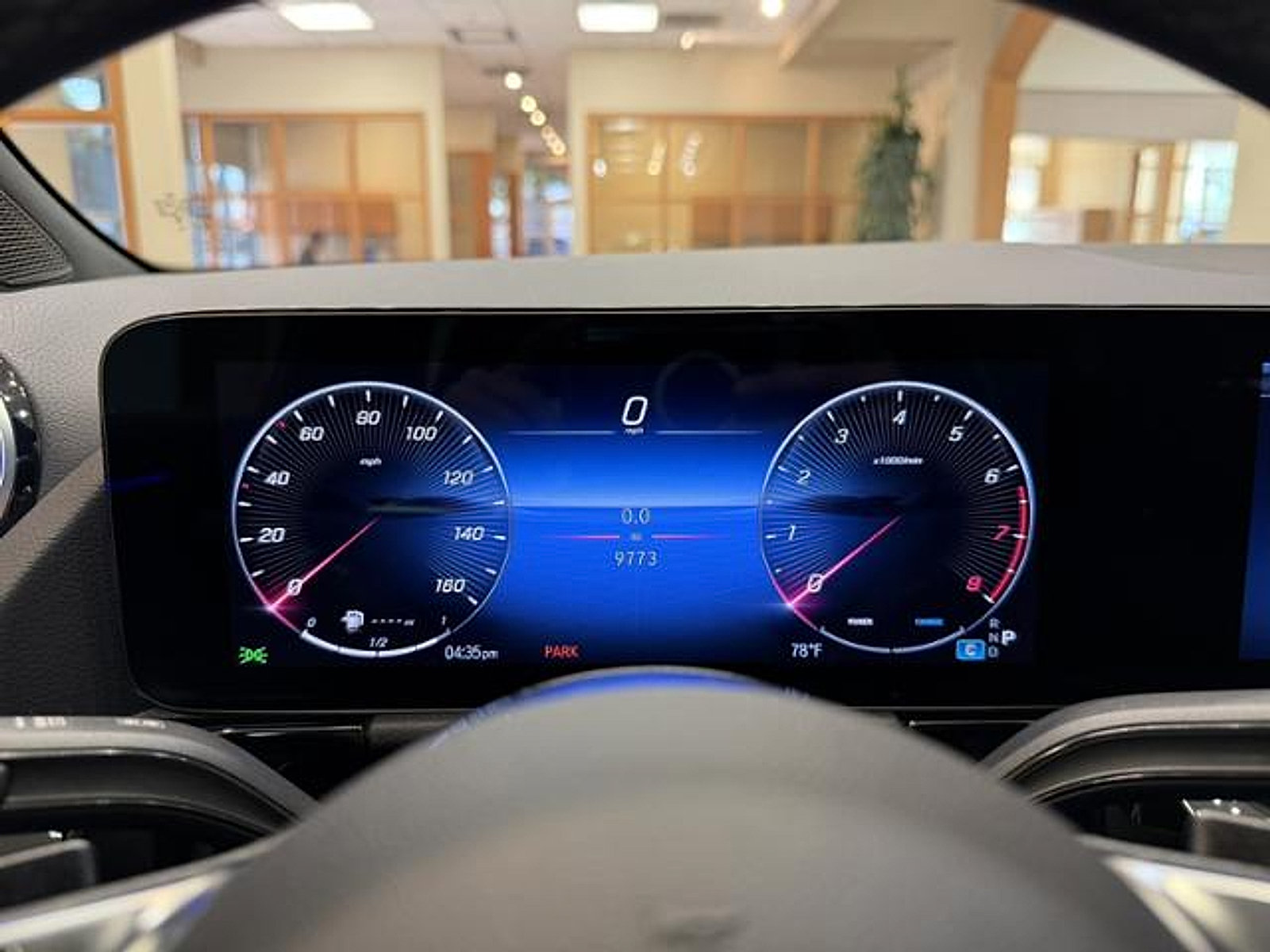 Used 2025 Mercedes-Benz GLA 250 image 12