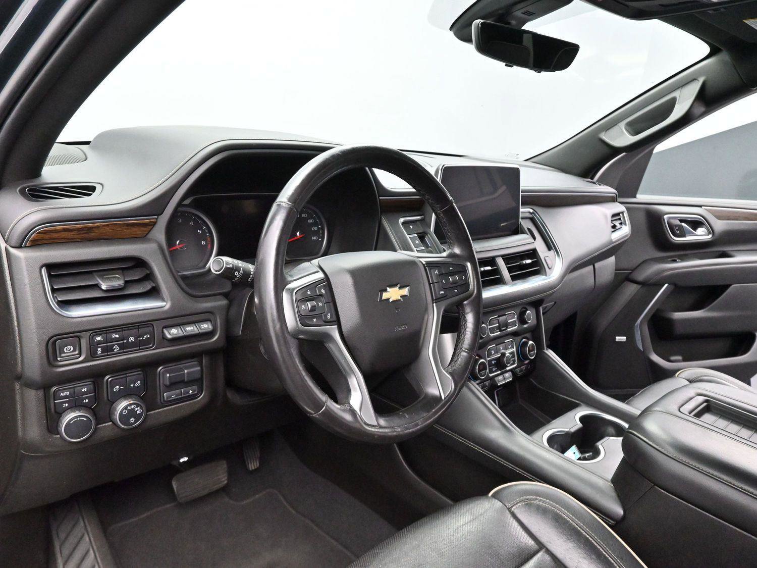 Used 2021 Chevrolet Tahoe Premier w/ Premium Package image 19