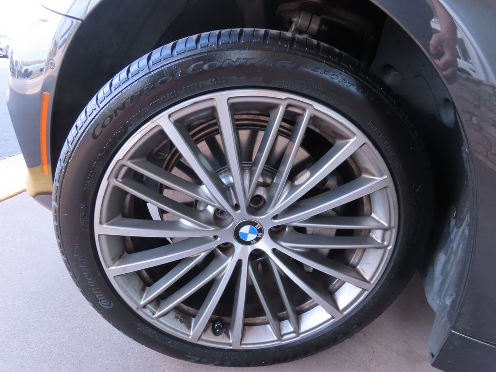 Used 2020 BMW 530e w/ Convenience Package RWD image 15