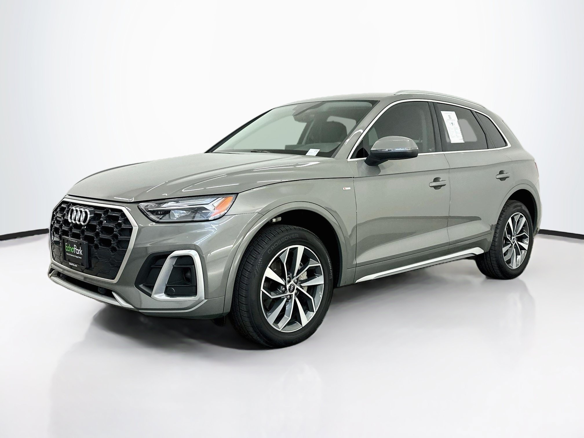 Used 2023 Audi Q5 2.0T Premium w/ Convenience Package AWD/4WD image 3