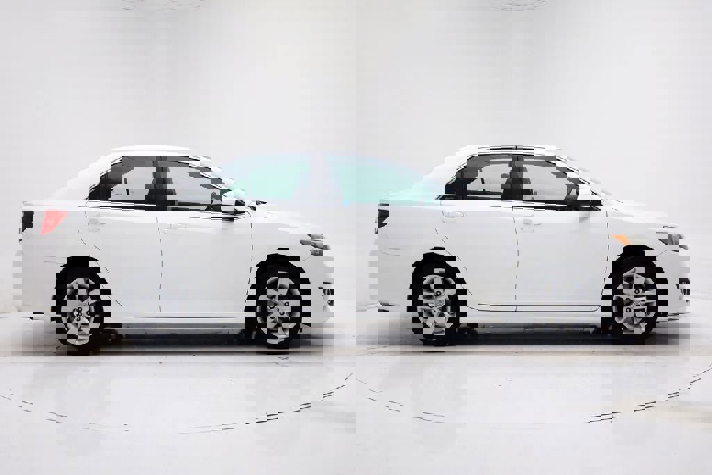 Used 2013 Toyota Camry SE image 3