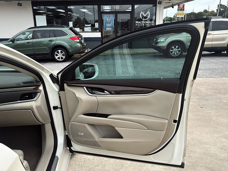 Used 2013 Cadillac XTS Luxury w/ Driver Awareness Package FWD image 32