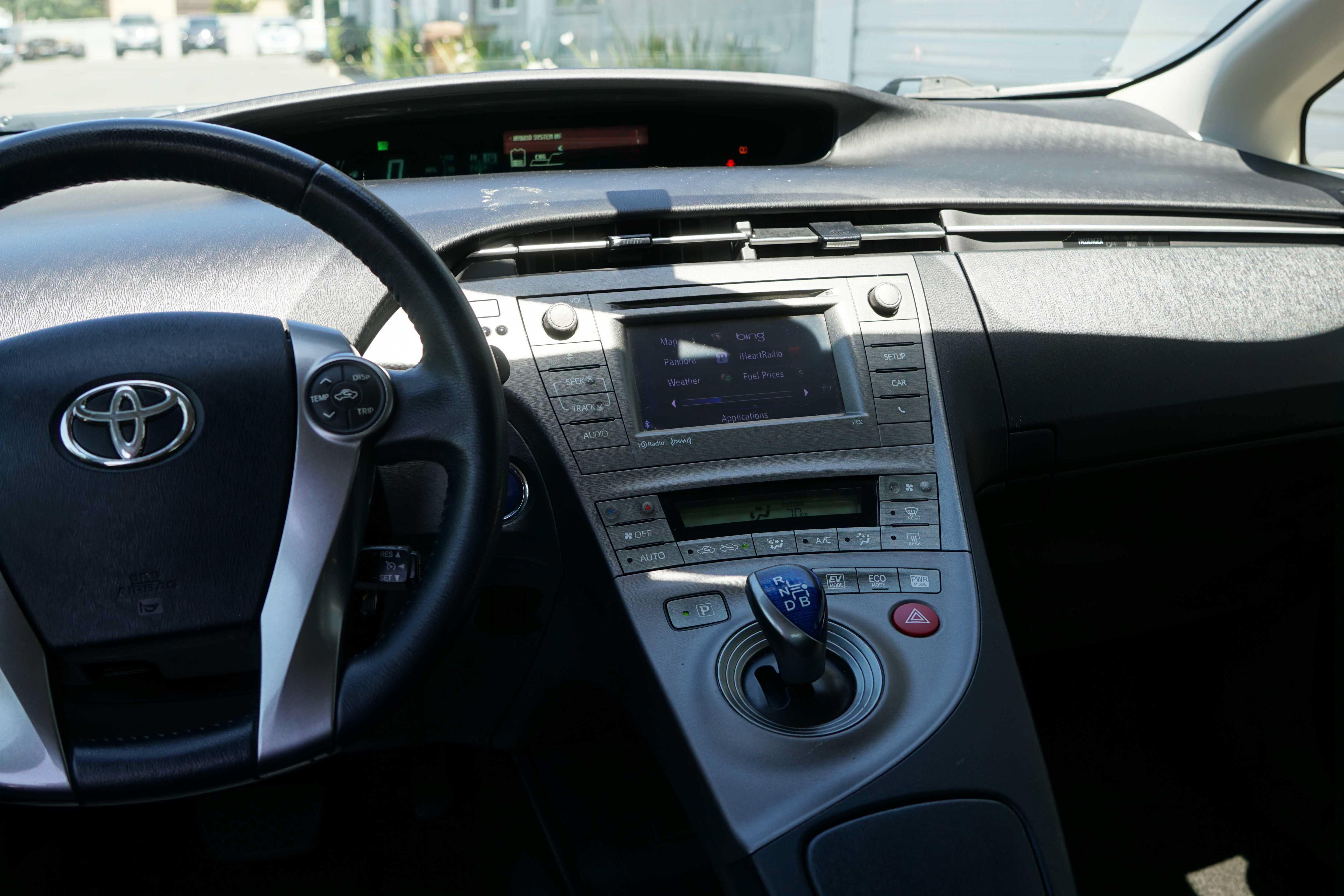 Used 2013 Toyota Prius Persona Series FWD image 39