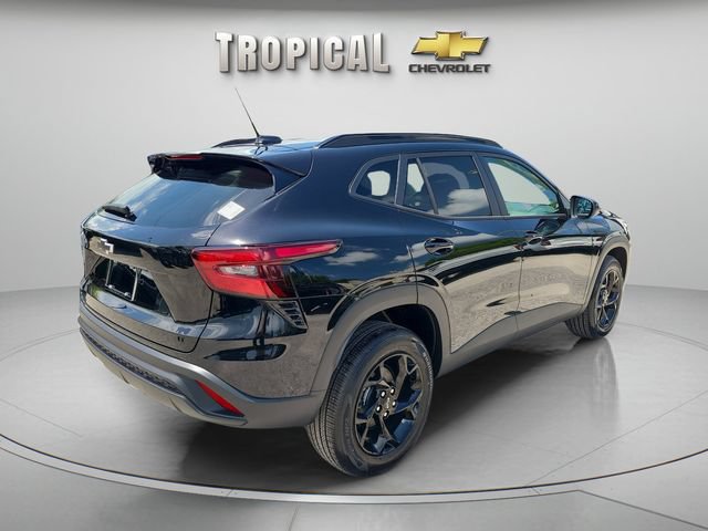New 2026 Chevrolet Trax LT w/ Midnight Edition FWD image 5