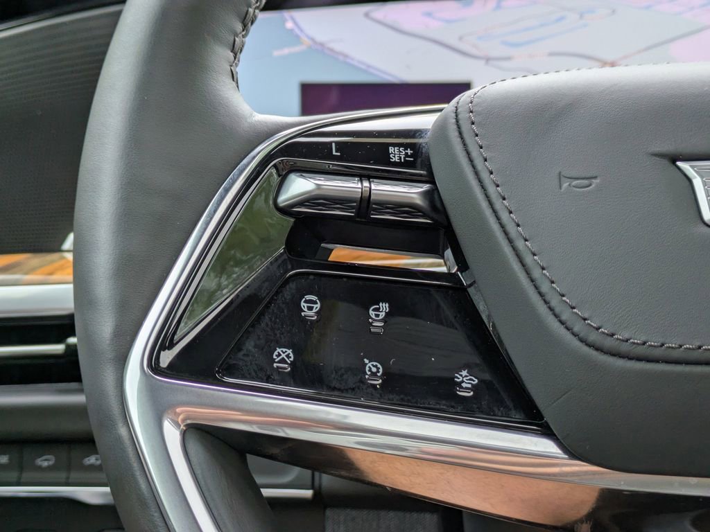 Certified 2025 Cadillac Escalade Premium Luxury Platinum w/ LPO, Radiant Package RWD image 29