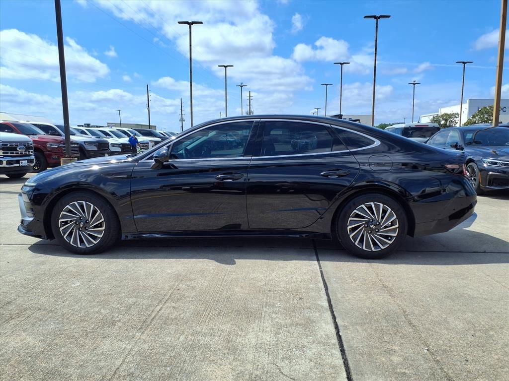 Used 2024 Hyundai Sonata Limited FWD image 8