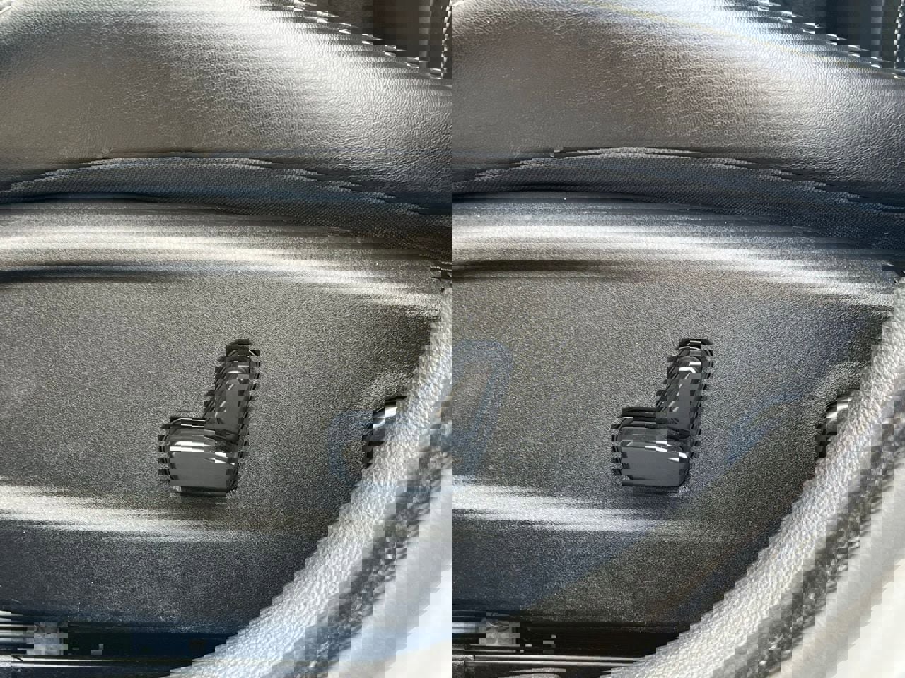 Used 2023 Chrysler 300 S image 25