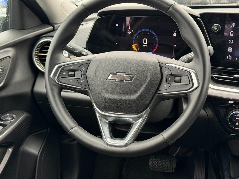 Used 2025 Chevrolet Trax ACTIV w/ Driver Confidence Package FWD image 11
