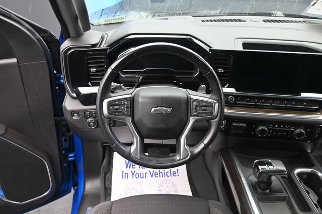 Used 2022 Chevrolet Silverado 1500 RST w/ Convenience Package II AWD/4WD image 27