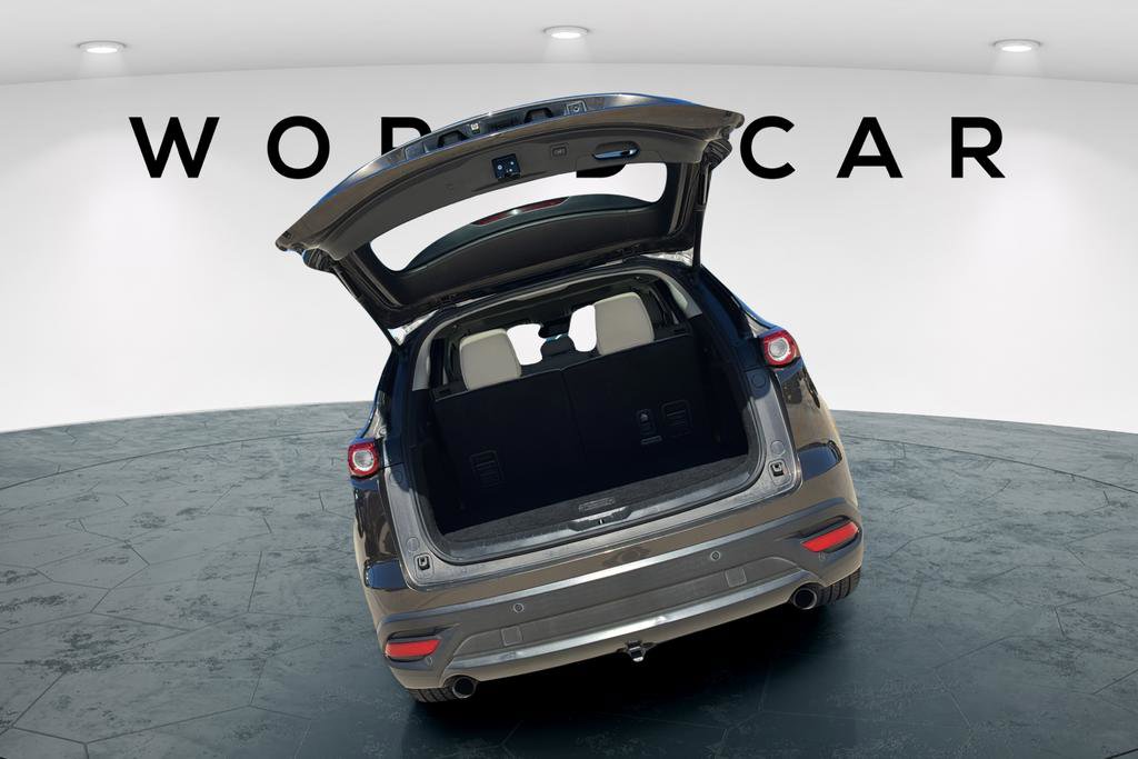 Used 2018 MAZDA CX-9 Touring w/ Touring Premium Package image 9