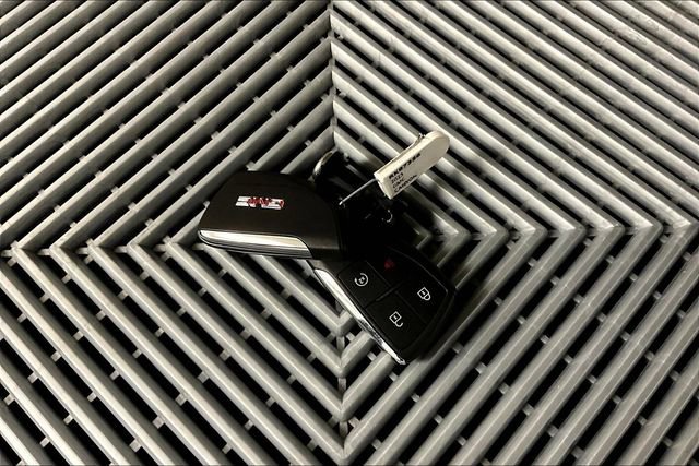 Used 2023 GMC Canyon AT4 w/ AT4 Premium Package image 11