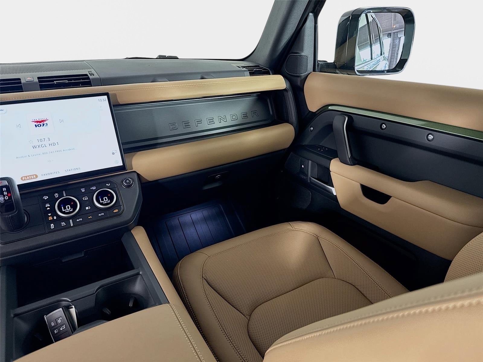 New 2026 Land Rover Defender 110 X-Dynamic SE AWD/4WD image 26