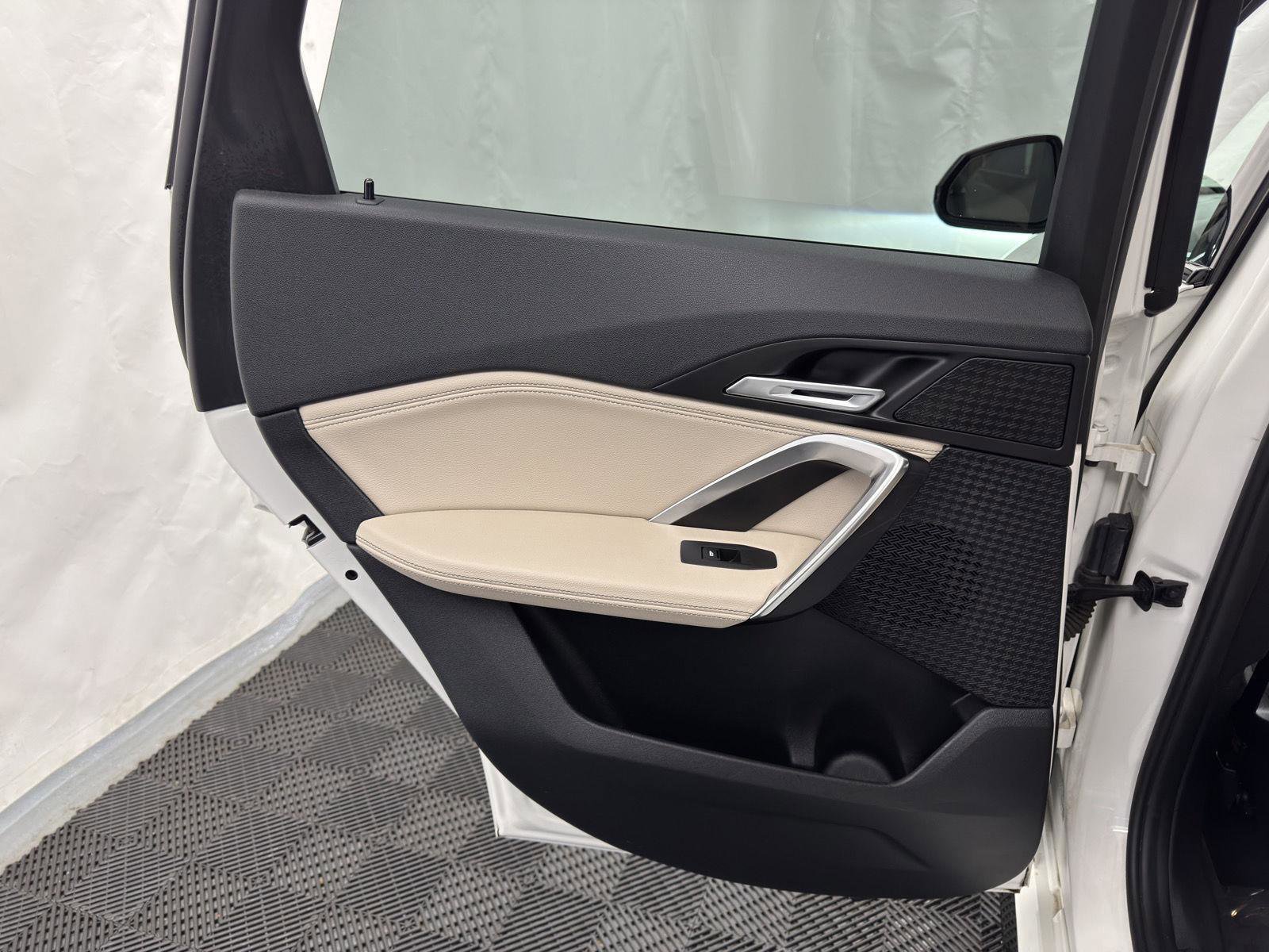 Used 2023 BMW X1 xDrive28i image 18