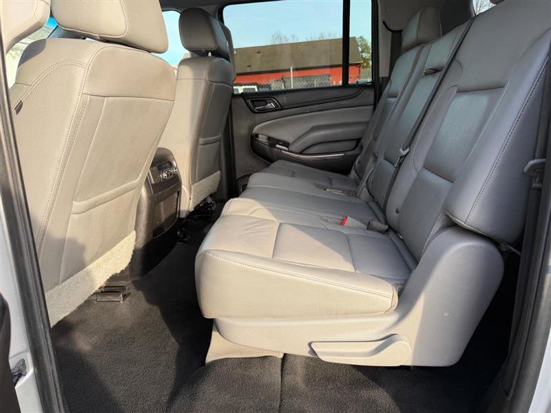 Used 2019 Chevrolet Suburban LT image 13