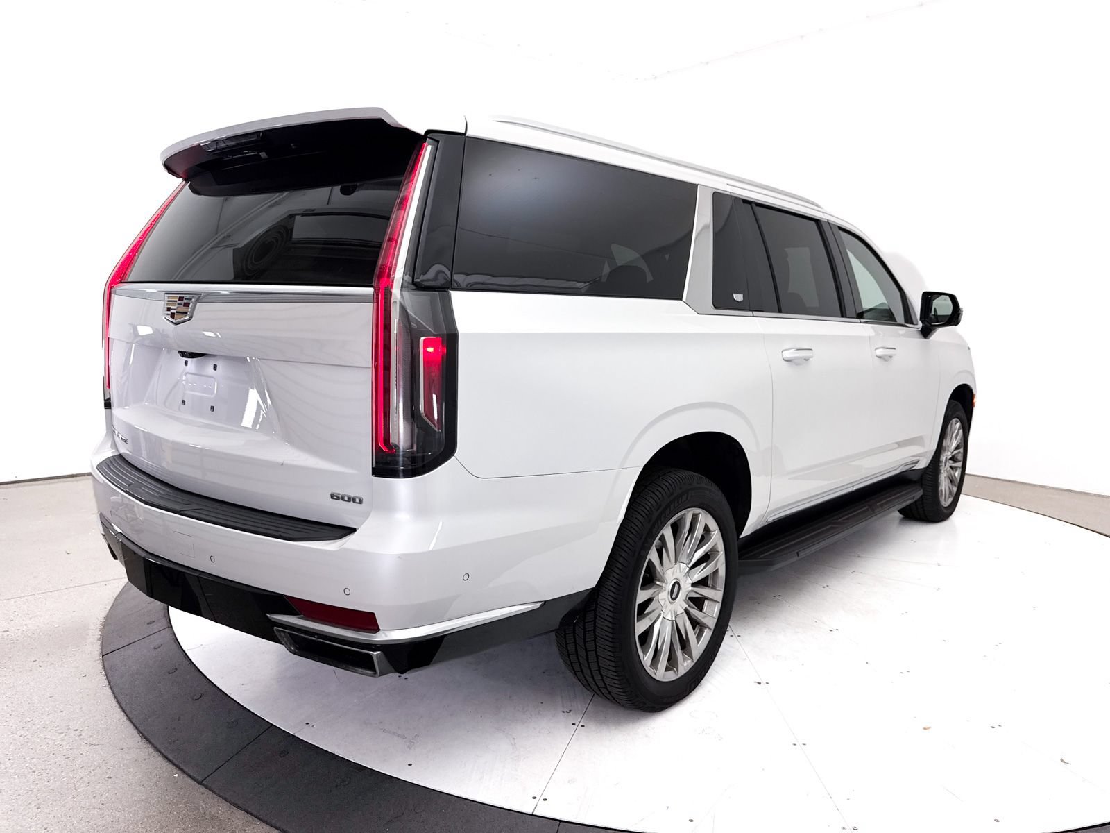 Used 2021 Cadillac Escalade ESV Premium Luxury AWD/4WD image 21