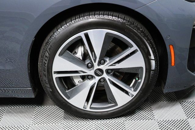 Certified 2025 Audi A6 e-tron Premium Plus w/ Premium Plus image 39