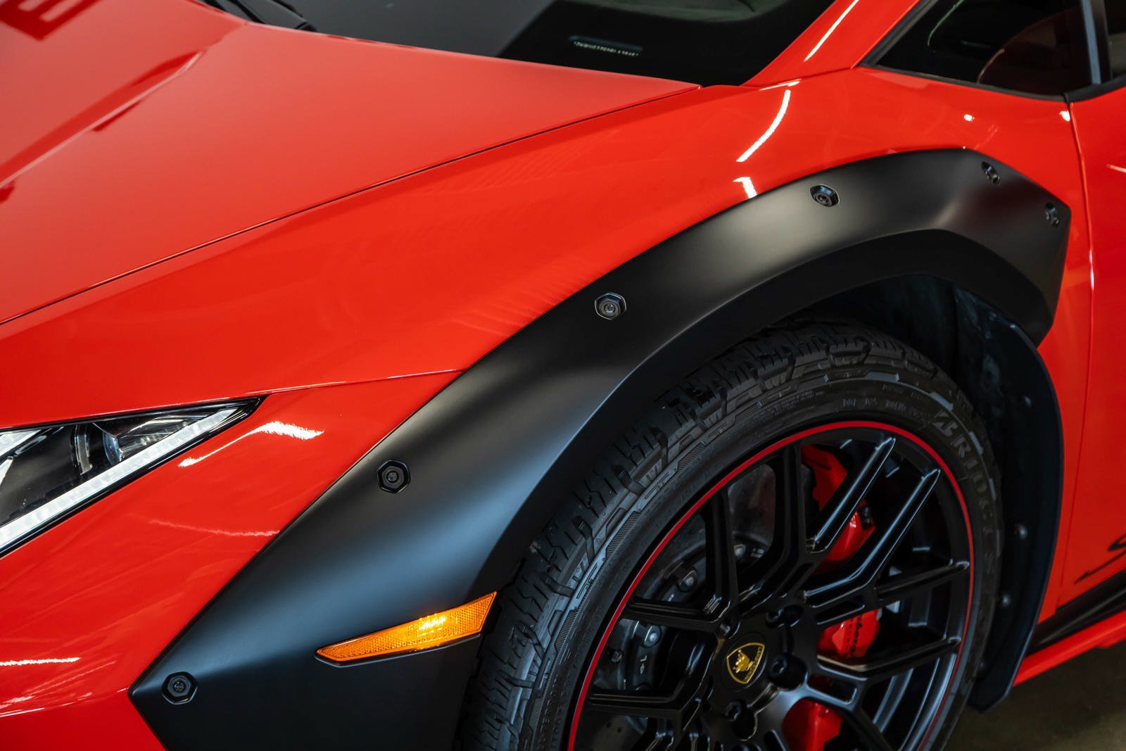 Used 2024 Lamborghini Huracan Sterrato AWD/4WD image 26