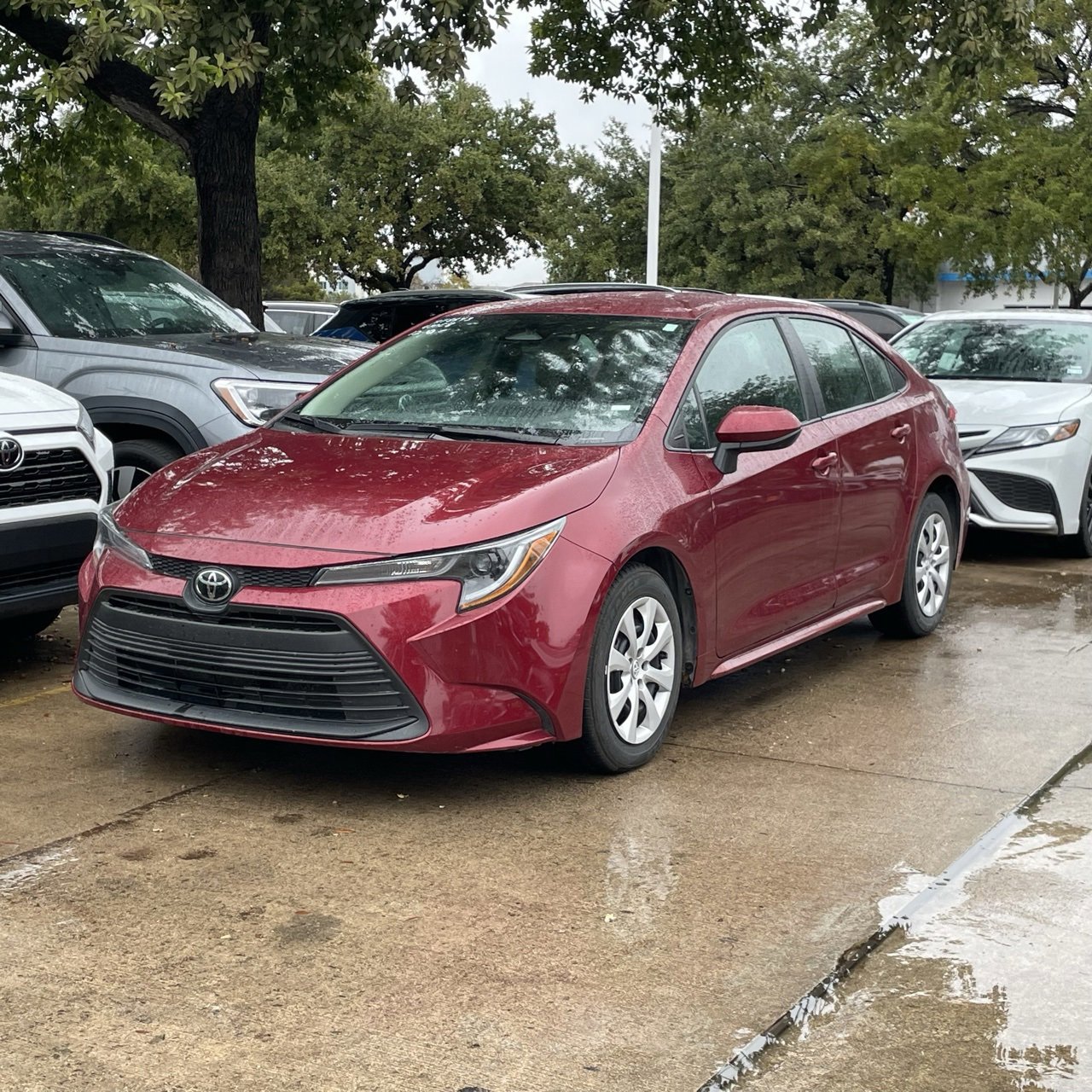 Used 2024 Toyota Corolla LE image 1